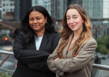 Deux étudiantes de l'ESG 